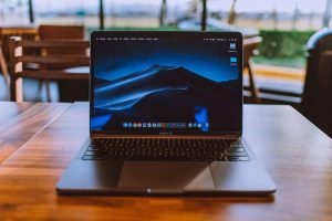 Read more about the article Internetas šiais laikais – svarbiau nei oras?